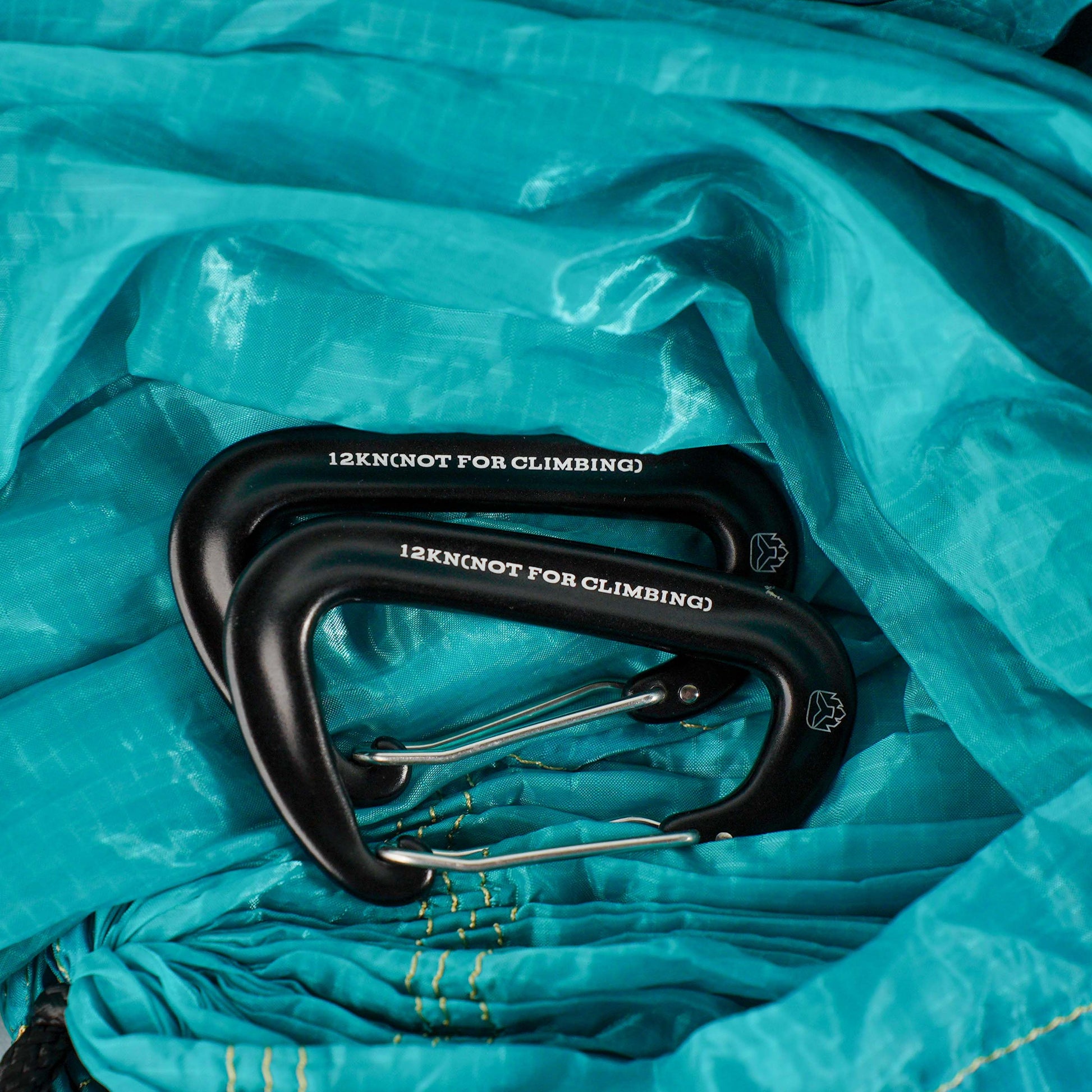 Reliable 12kN hammock carabiner for outdoor and travel use