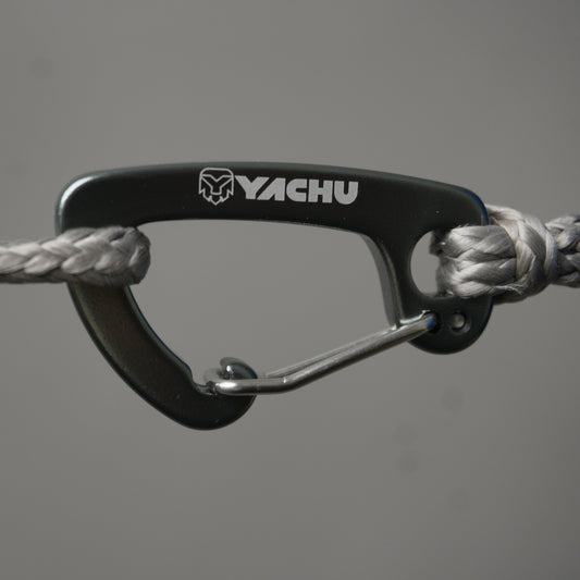 Strong lightweight 5kN carabiner clip for hammock suspension